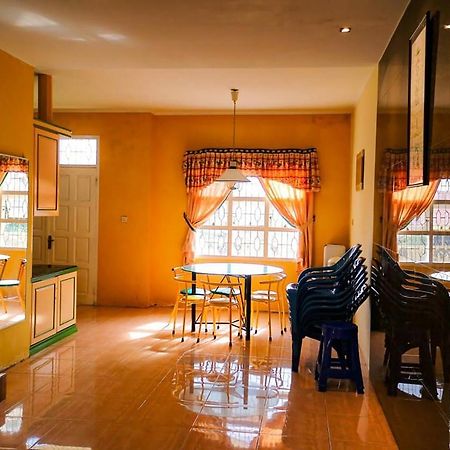Villa Bukit Indah Brastagi / Berastagi Buitenkant foto