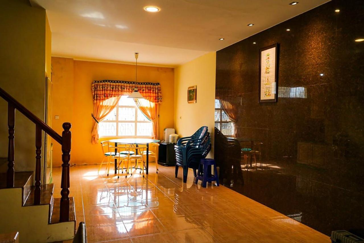 Villa Bukit Indah Brastagi / Berastagi Buitenkant foto