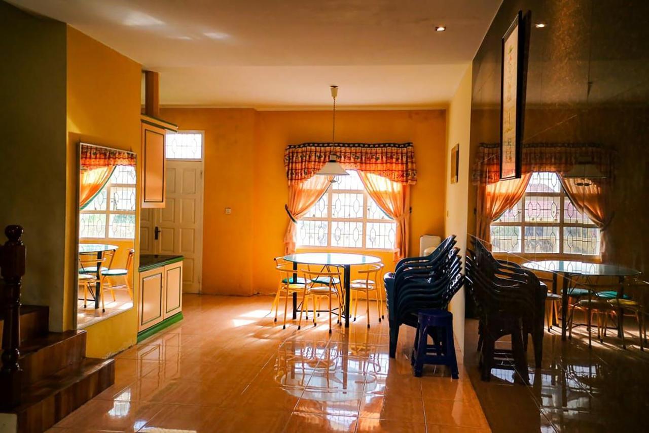 Villa Bukit Indah Brastagi / Berastagi Buitenkant foto